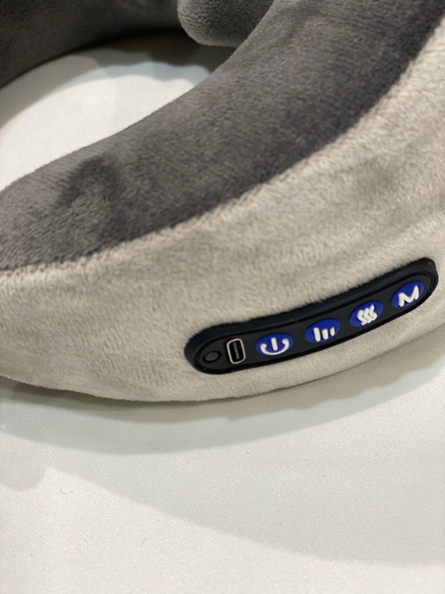 כרית עיסוי לצוואר U12